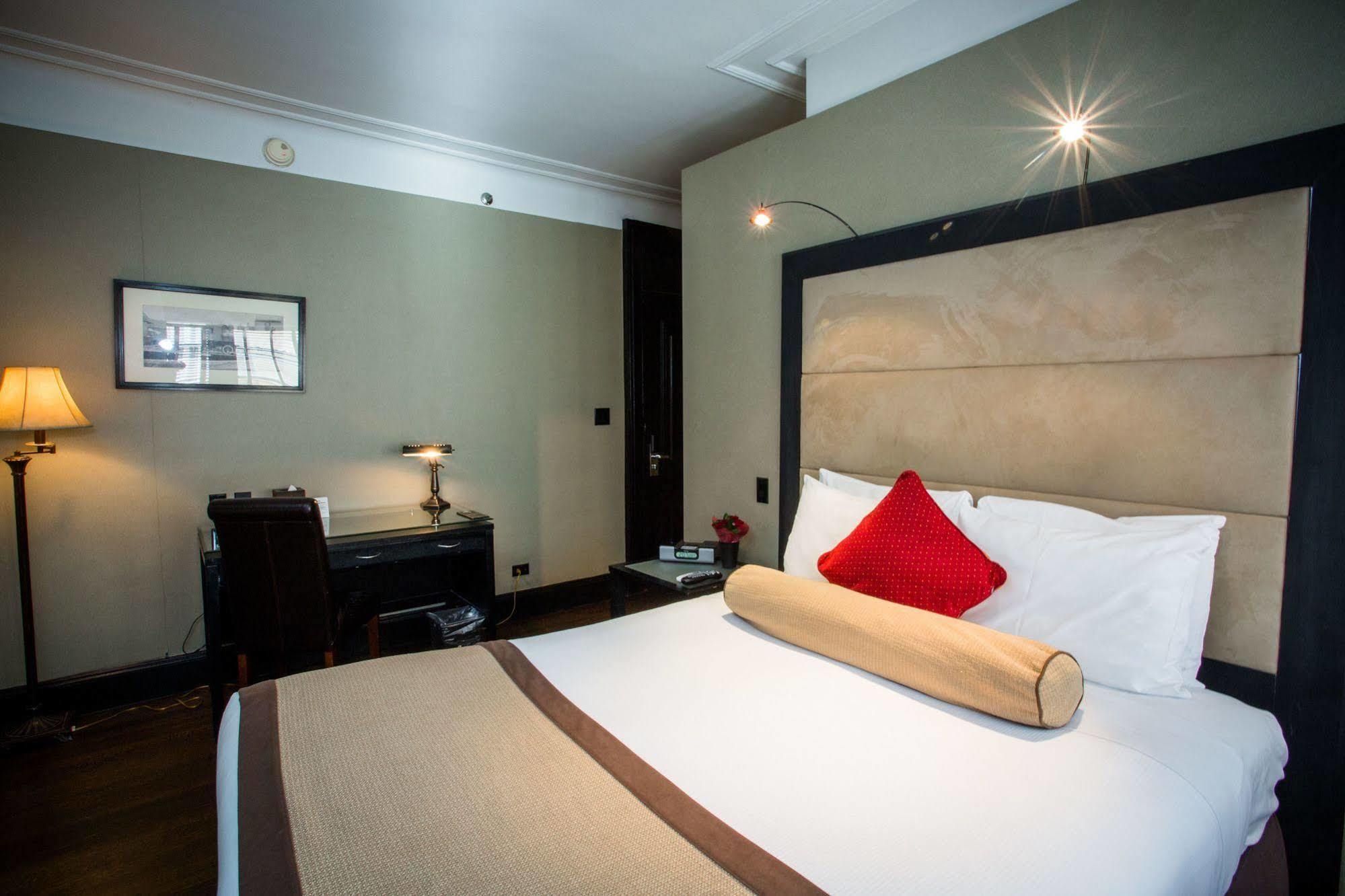 Mansfield Hotel